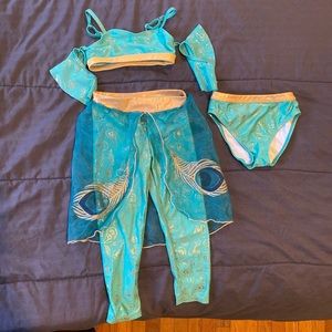 Disney store Aladdin Prince Jasmine 3piece suit 3T